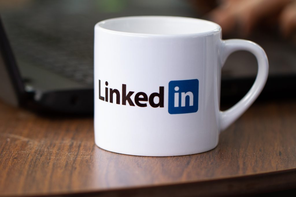 anunciar no linkedin